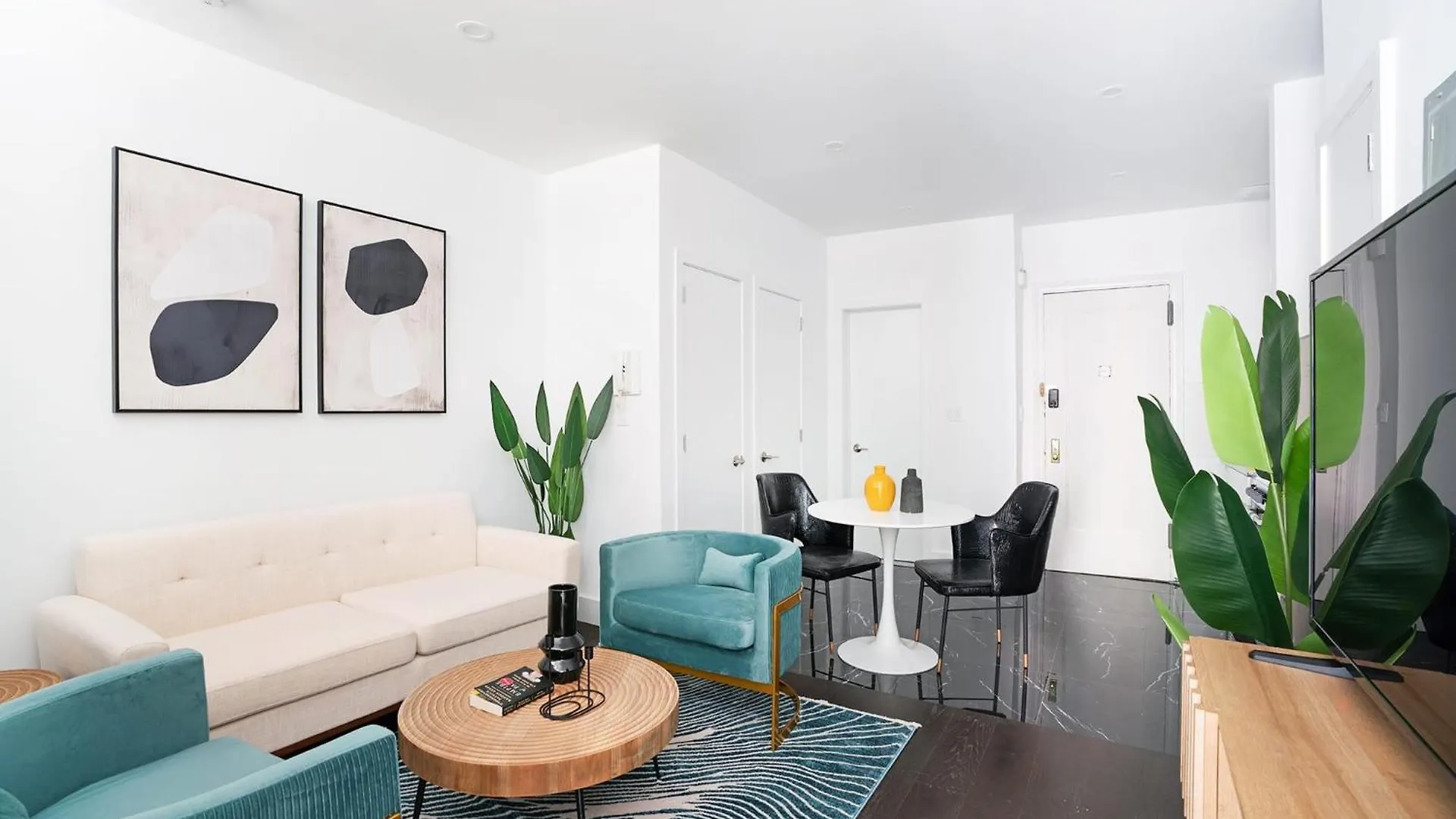 444-2C Beautiful 1Br Midtown West Apartment New York